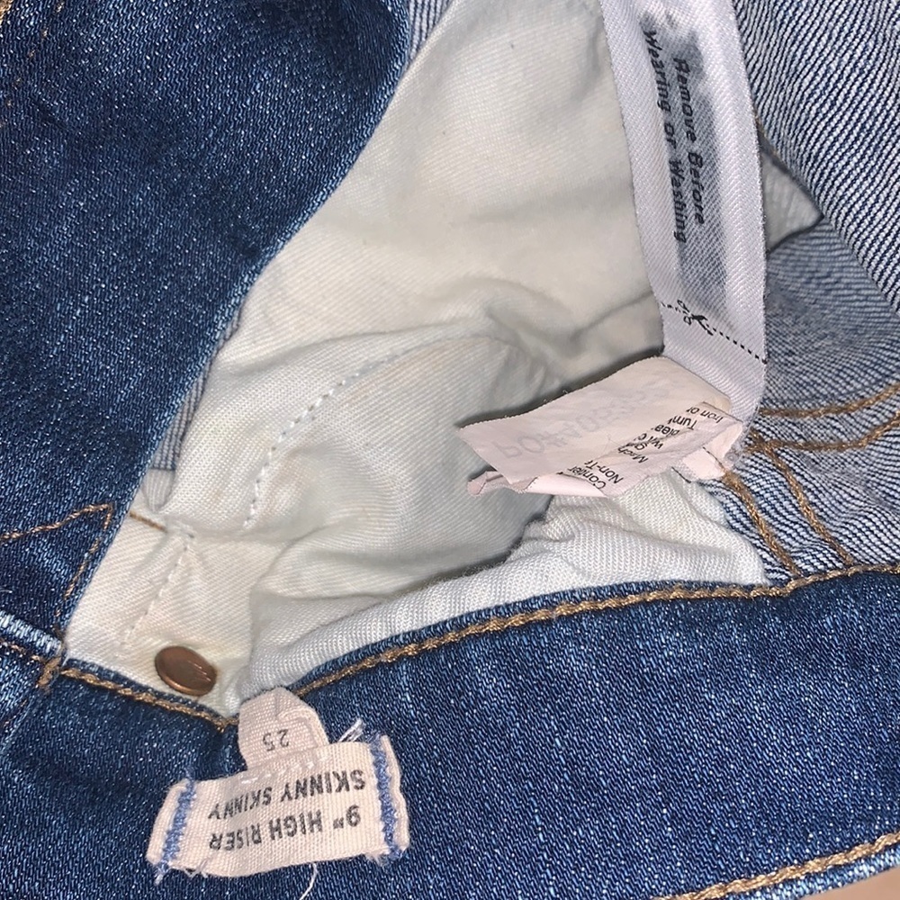 Madewell High Rise Skinny Jeans - Picture 3 of 6